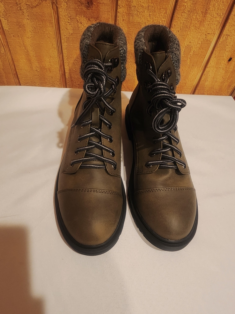 MIA Women's Olive Green Lace-Up Chelsea Winter Boots Sweater Cuff Size 7.5